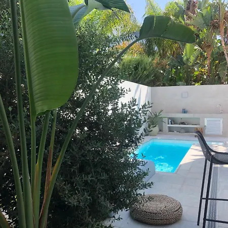 Modern House With Plunge Pool, Apoel Archangelos Area Nicosia